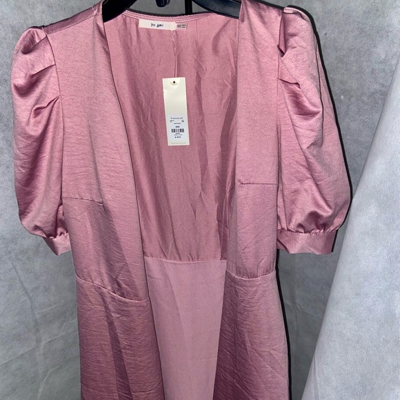 Sheer Robe - Picture 1 of 2